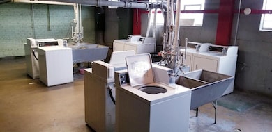 2610 W Berwyn Ave unit 512, Chicago, IL 60625 - photo 7