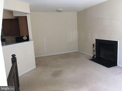 10216 Faire Commons Ct, Burke, VA 22015 - photo 7