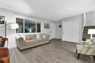 8-web-or-mls-5672-linworth-rd