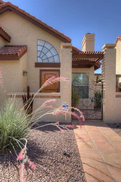 1858 E Secretariat Dr unit 19, Tempe, AZ 85284 - photo 2