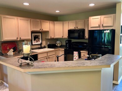 Kitchen w/WetBar & Premium Appliances
