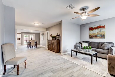1614 W Earll Dr-6