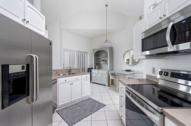 19 Oceanside Dr unit 19, Hull, MA 02045 - photo 4