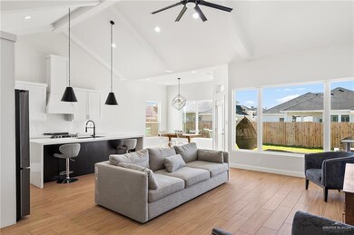 507 W Garrison Dr, Pharr, TX 78577 - photo 5