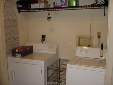 full size washer and dryer will convey