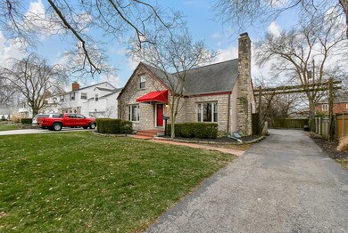 1537 BARRINGTON RD