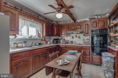 215 W Potomac St unit 2, Brunswick, MD 21716 - photo 2