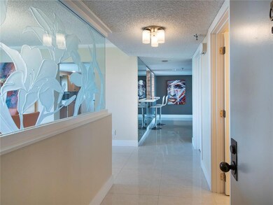 Foyer as you're walking into the apt
