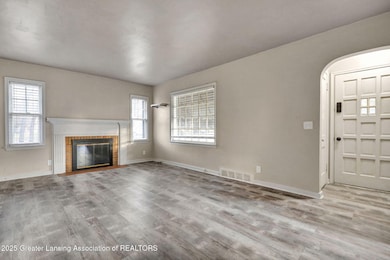 1114 Goodrich St, Lansing, MI 48910 - photo 5