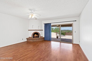 10-Living Room