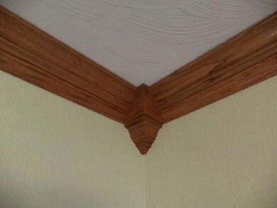 livingrm wood trim<|><|>