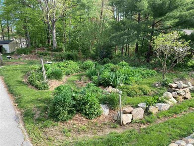 135 Amesbury Rd, Contoocook, NH 03229 - photo 4