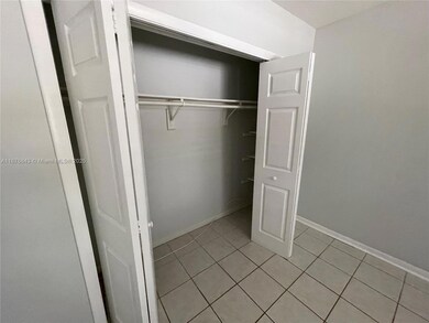 2616 NE 14th Ave unit 2, Oakland Park, FL 33334 - photo 5