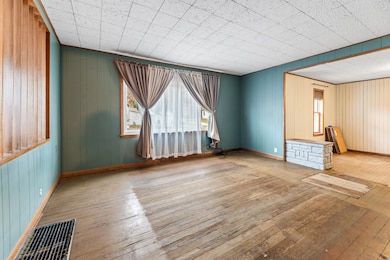 529 Olmstead St, Winona, MN 55987 - photo 5