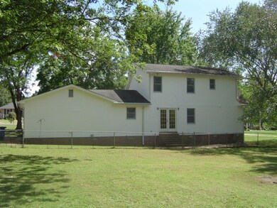 201 Northwood Ave, Shelbyville, TN 37160 - photo 7