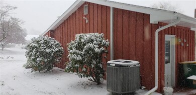 4421 Elm Dr, Allentown, PA 18103 - photo 2