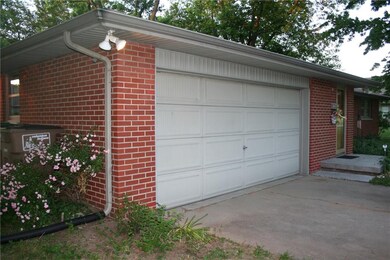 3360 Hillcrest Dr, Columbus, IN 47203 - photo 4