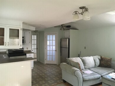 75 S Policy St unit 53, Salem, NH 03079 - photo 5