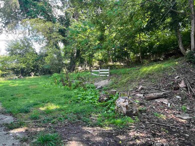 8 Bertha St, Pulaski, VA 24301 - photo 6