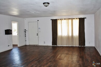 558 Woodward Ave, El Centro, CA 92243 - photo 5