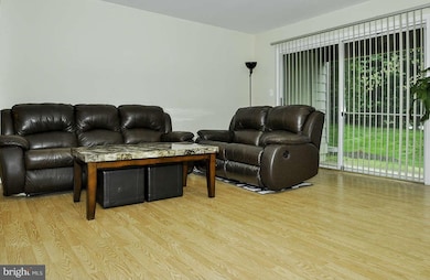 6605 Jupiter Hills Cir unit H, Alexandria, VA 22312 - photo 3