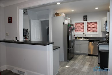 2150 Charlestown Ave, Toledo, OH 43613 - photo 6