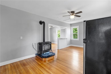 291 Maple Ave unit 2, Barrington, RI 02806 - photo 5