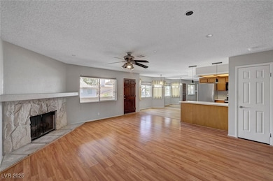 913 Falconhead Ln unit 201, Las Vegas, NV 89128 - photo 4