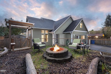 533 SE Oar Ave, Lincoln City, OR 97367 - photo 2