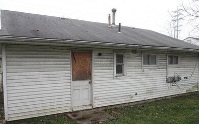 1700-02 Frank Rd rear