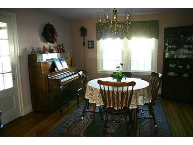 Dining Room. LARGE DINING ROOM WITH BEAUTIFUL HARD