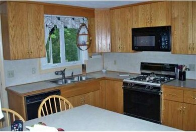 9 Oak Grove Rd, Randolph, MA 02368 - photo 6