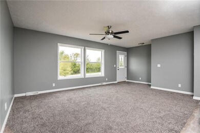 2734 N Jeffrey St, Scottsburg, IN 47170 - photo 6