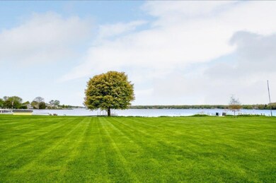 721 S Shore Dr, Holland, MI 49423, USA-6