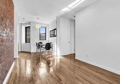 Acropolis Gardens unit 5-D, Astoria, NY 11105 - photo 2