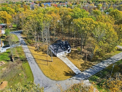 603 Oriole Dr, Roaming Shores, OH 44084 - photo 3