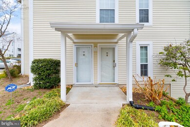 11968 Cardamom Dr, Woodbridge, VA 22192 - photo 4