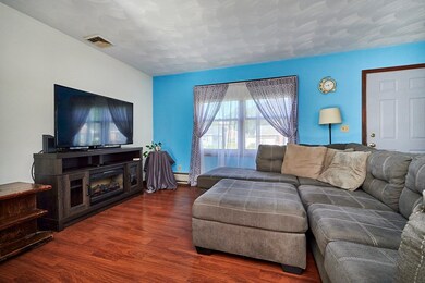 30 Dale St, Holyoke, MA 01040 - photo 6