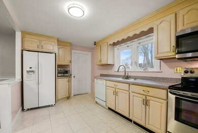 238 Essex St, Saugus, MA 01906 - photo 5