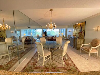 Open floor plan is great for entertaining and offe