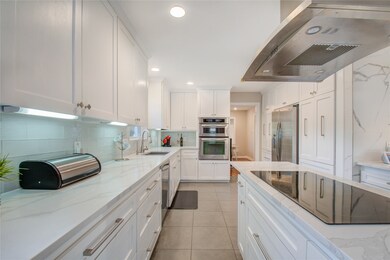 12434 Woodthorpe Ln, Houston, TX 77024 - photo 7