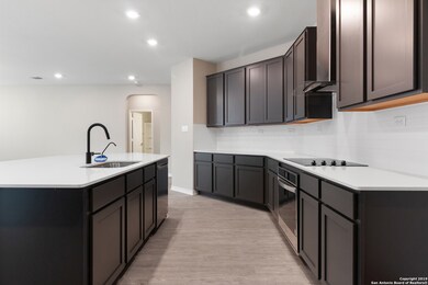 5118 Escudero, San Antonio, TX 78261 - photo 2