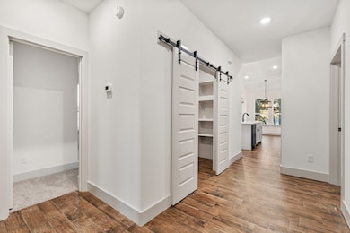 5901 S Lakeside Hills Ct, Granbury, TX 76048 - photo 5