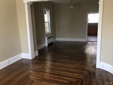 244 S Walnut St, Slatington, PA 18080 - photo 4