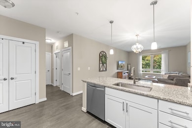 Enclave unit 308, Fairfax, VA 22031 - photo 3