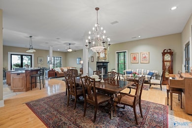 904 Corinth Cir SE, Huntsville, AL 35801 - photo 2