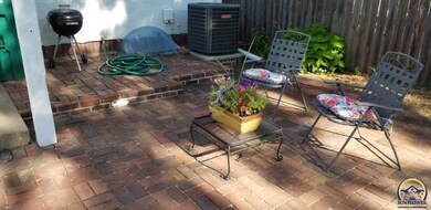 1414 SW Campbell Ave unit 600 sw Van Buren, Topeka, KS 66604 - photo 4