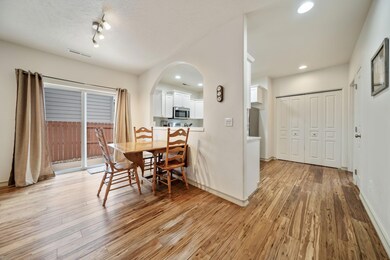 7-web-or-mls-62856 NE Nolan St (31 of 44