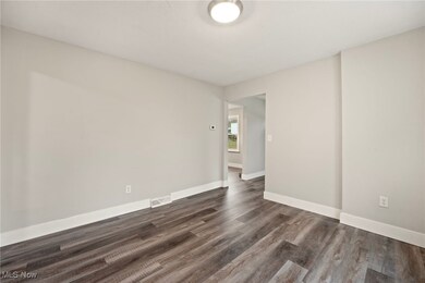 1925 Robindale St, Wickliffe, OH 44092 - photo 7