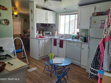 Kitchen & Nook